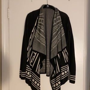 Ivanka Trump medium black and white cardigan